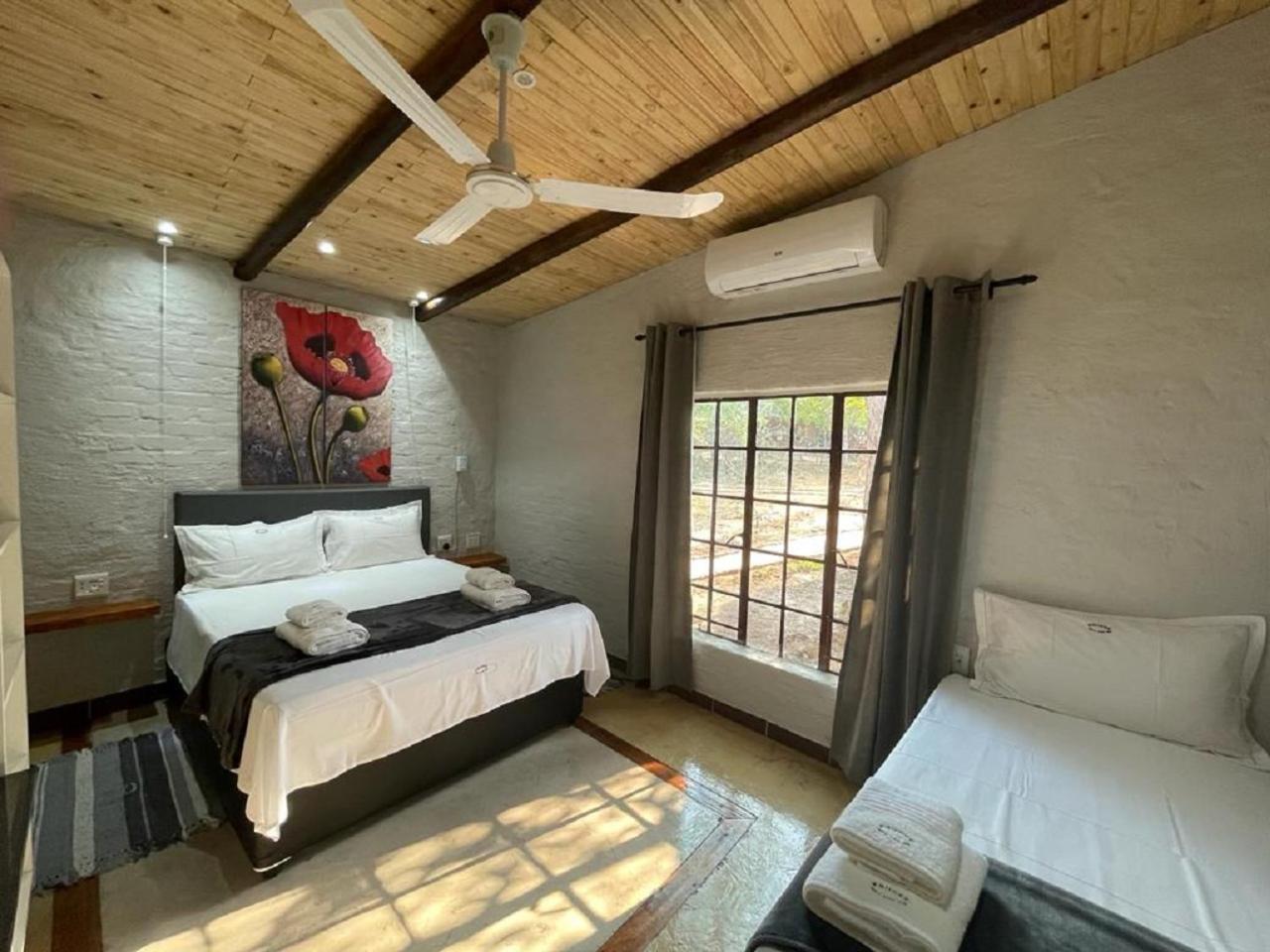 Kruger Wild Dog Inn House 1 Marloth Park Eksteriør billede