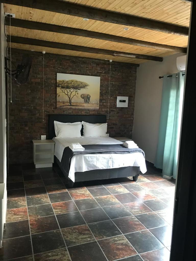 Kruger Wild Dog Inn House 1 Marloth Park Eksteriør billede